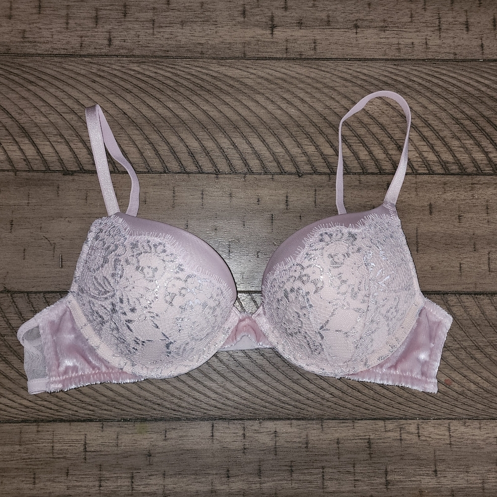 Victoria's Secret Bombshell Plunge Push Up Bra